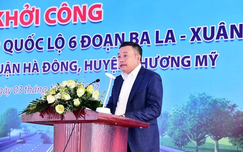 Chủ tịch UBND TP Hà Nội Trần Sỹ Thanh phát lệnh khởi công dự án. Ảnh: T.P Chủ tịch UBND TP Hà Nội Trần Sỹ Thanh phát lệnh khởi công dự án. Ảnh: T.P