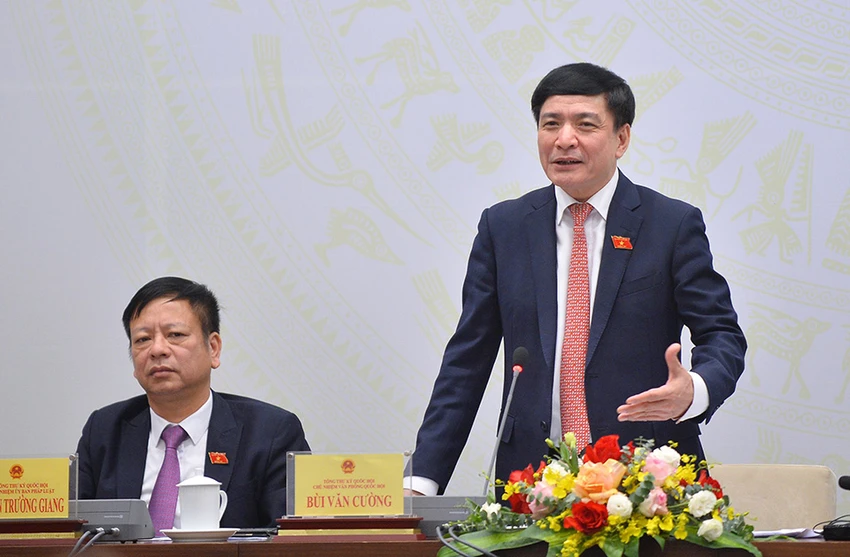 Tổng thư ký QH Bùi Văn Cường. Tổng thư ký QH Bùi Văn Cường.