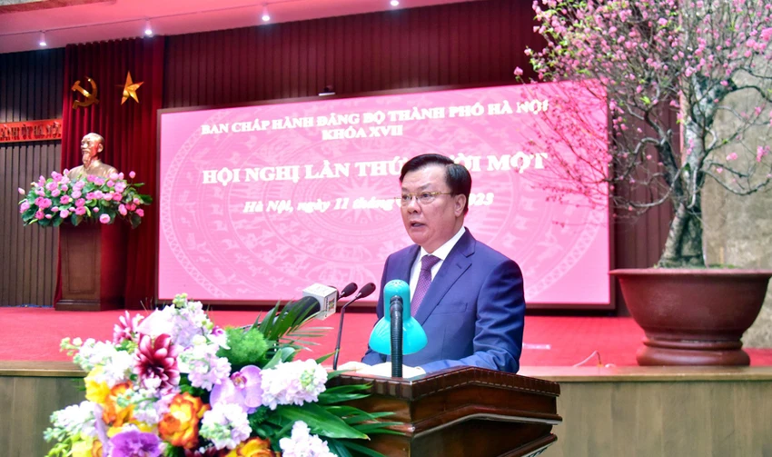 Bí thư Thành uỷ Hà Nội Đinh Tiến Dũng. Bí thư Thành uỷ Hà Nội Đinh Tiến Dũng.