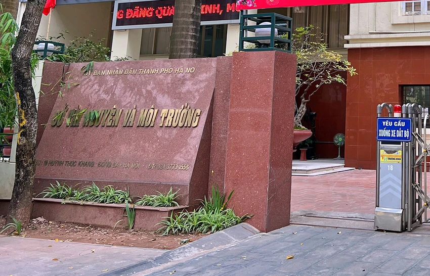 Trụ sở Sở TN&MT Hà Nội tại số 18, Huỳnh Thúc Kháng. Trụ sở Sở TN&MT Hà Nội tại số 18, Huỳnh Thúc Kháng.