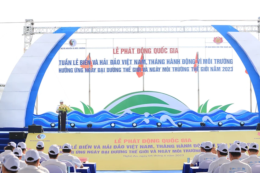 Lễ phát động quốc gia tuần lễ Biển và hải đảo Việt Nam, tháng hành động vì môi trường hưởng ứng ngày Môi trường thế giới (5-6), ngày Đại dương thế giới (8-6) diễn ra sáng 4-6. Ảnh: TP
