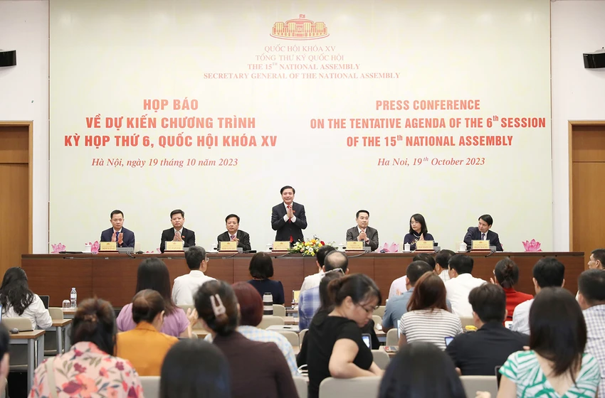 hop-bao-quoc-hoi.jpg