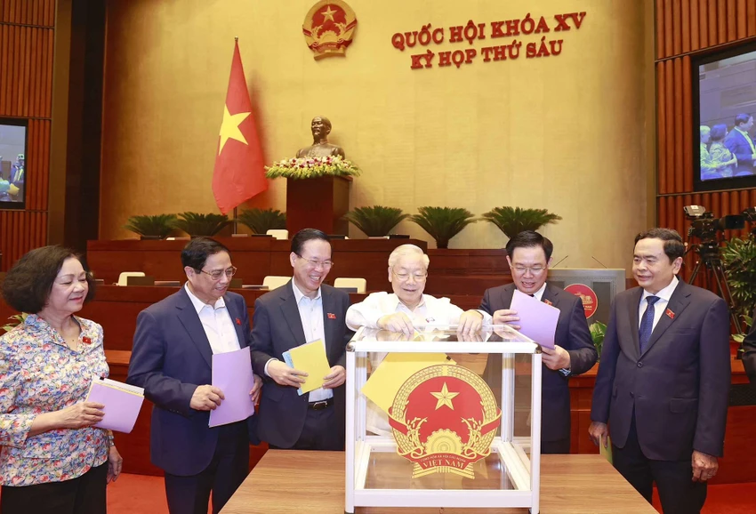 Quoc-hoi-lay-phieu-tin-nhiem.jpg