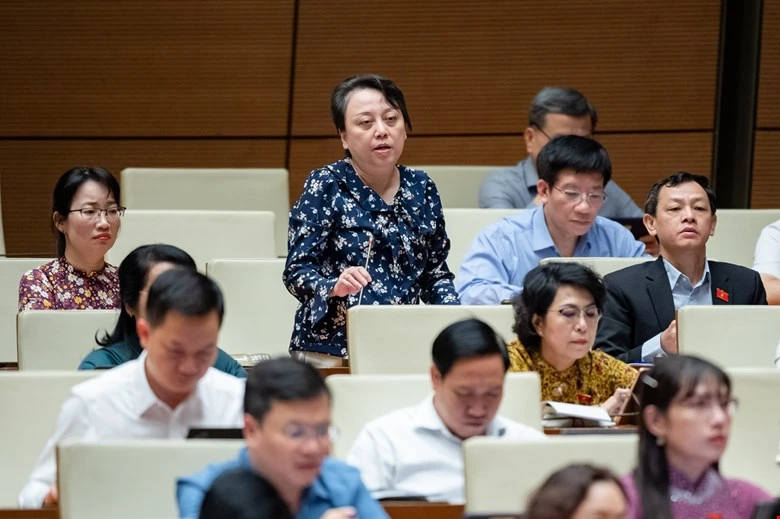 pham-khanh-phong-lan.jpg