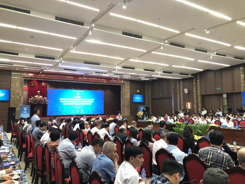 chu-tich-ha-noi-doi-thoai.JPG