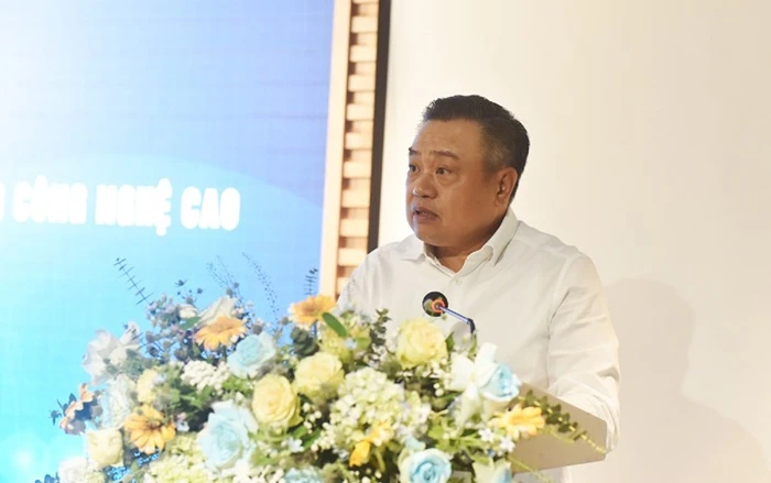 tran-sy-thanh-ha-noi.jpg