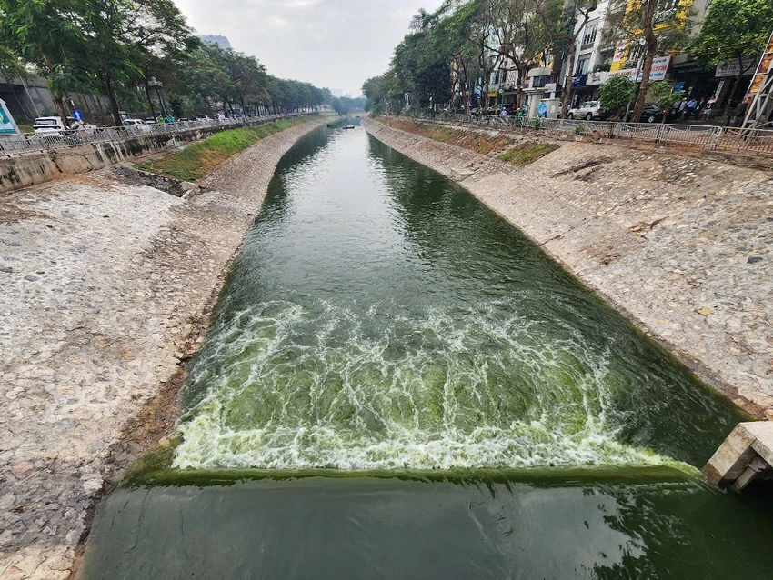 Chủ tịch UBND TP Hà Nội phát động toàn thành phố xử lý rác thải, nước thải