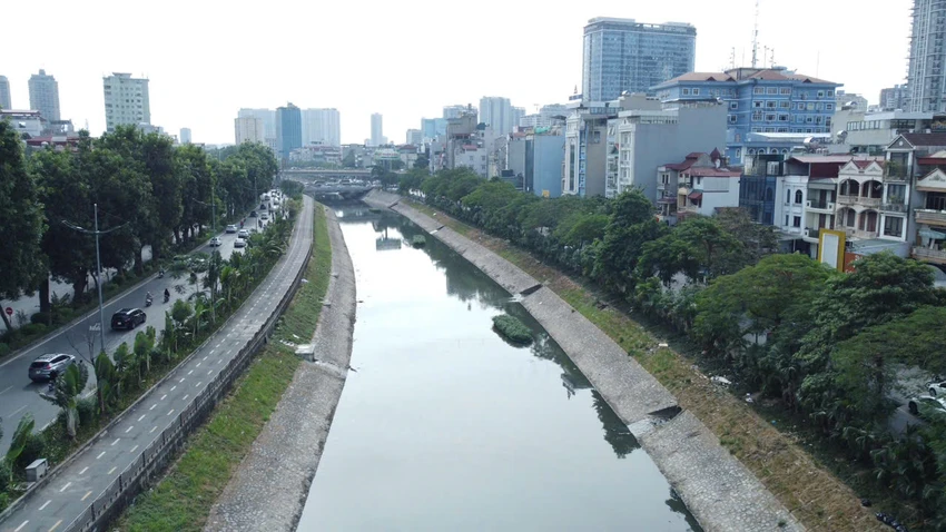 Hà Nội muốn hoàn thiện dự án bơm nước sông Hồng vào sông Tô Lịch để làm hồi sinh dòng sông này trước ngày 2-9-2025. Ảnh: Trọng Phú