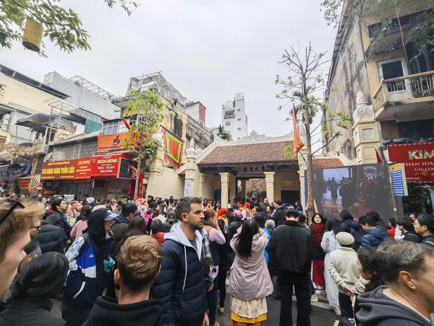 tet-viet-tet-pho-2025-1.jpg