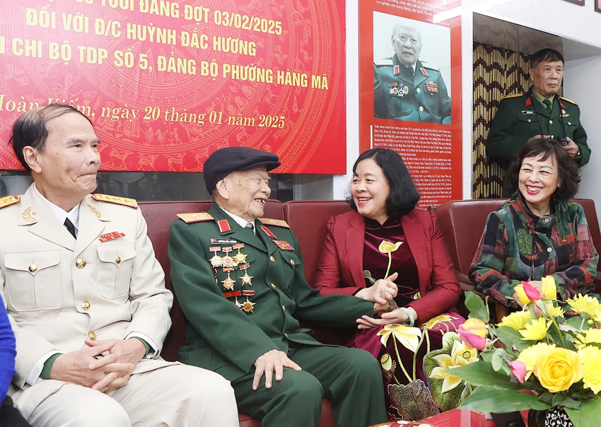 bi-thu-thanh-uy-ha-noi-3.jpg
