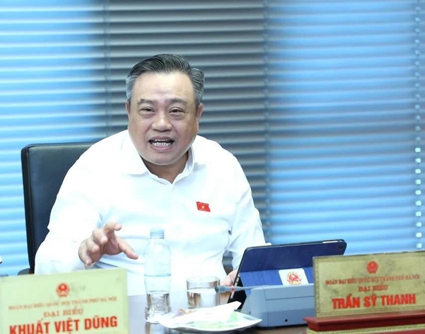 luat-can-bo-cong-chuc-thanh.jpg