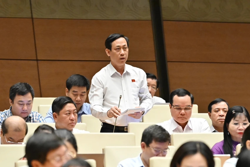ky-hop-thu-nhat-hai.jpg