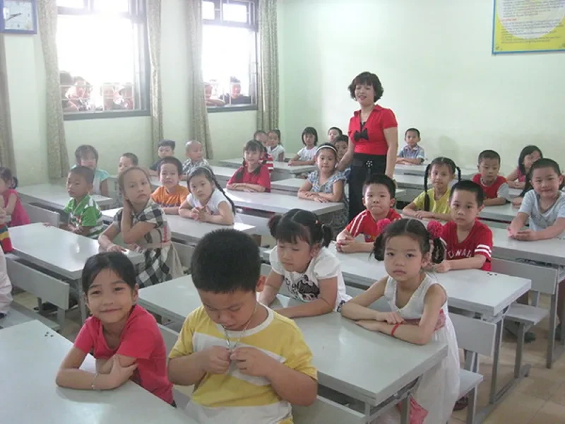 bua-an-trua-cho-hoc-sinh-tieu-hoc.jpg