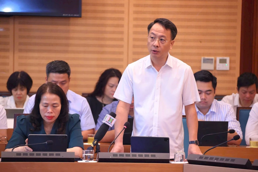 chu-tich-ubnd-tp-ha-noi-canh.jpg