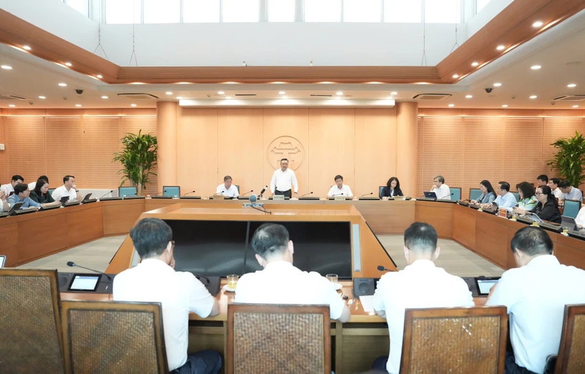 chu-tich-ubnd-tp-ha-noi-chu-tri.jpg