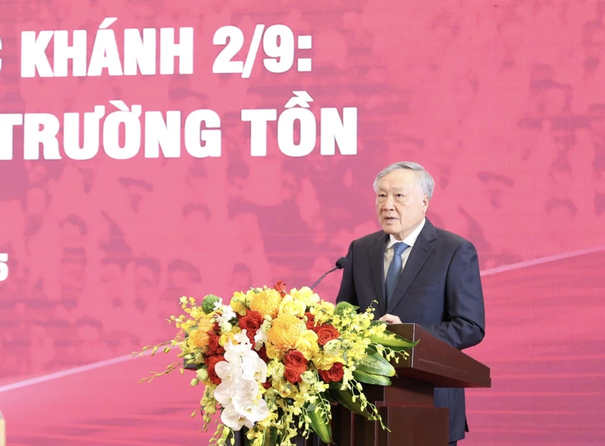 cach-mang-thang-tam-binh.jpg
