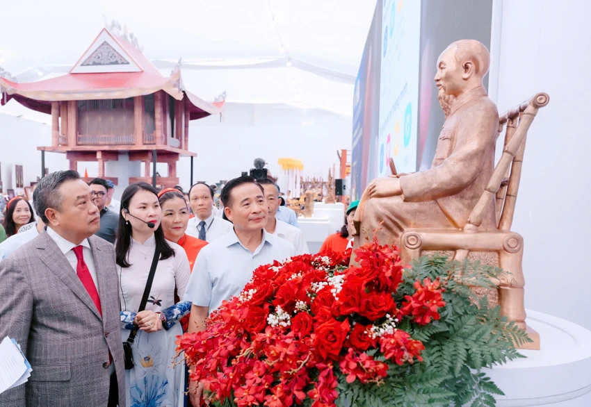 chu-tich-ubndtp-ha-noi-3.jpg