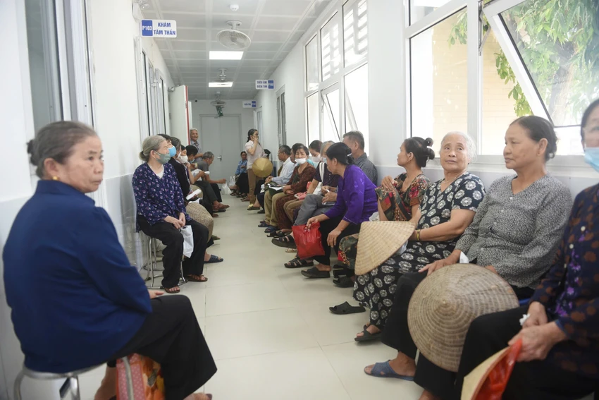 xa-quang-minh-kham-chua-benh-5.jpg