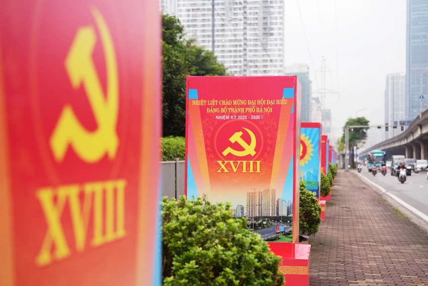 rac-thai-sinh-hoat-dai-hoi-XVIII-HN.jpg