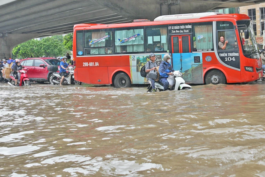 dai-hoi-dang-bo-tp-ha-noi-chong-ngap.jpg
