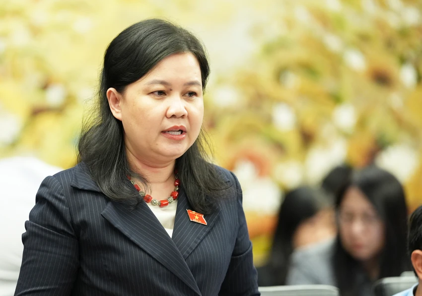 dai-bieu-nguyen-phuong-thuy-5.jpg