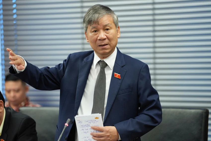 nguyen-anh-tri.jpg