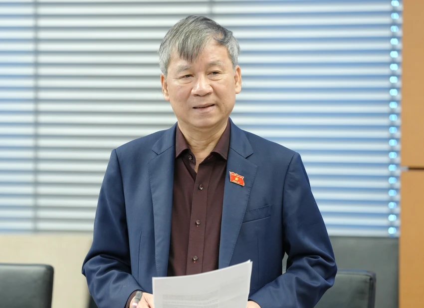 nguyen-anh-tri-2.jpg