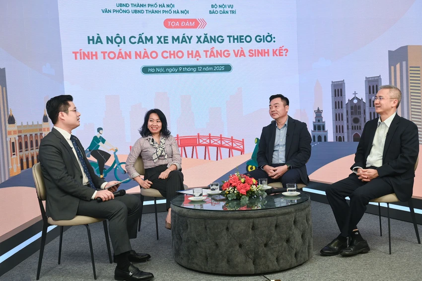toa-dam-chuyen-doi-xe-xanh.JPG