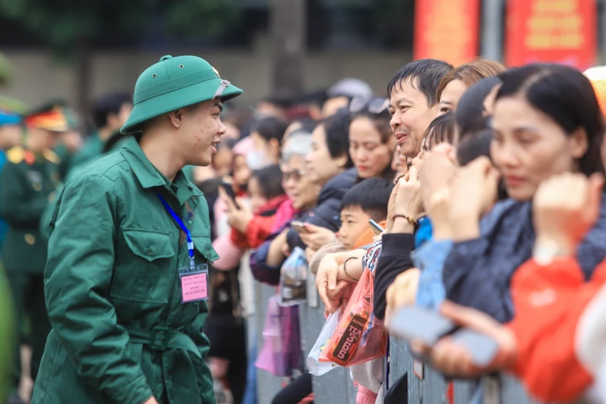Ha-Noi-giao-quan-3.jpg