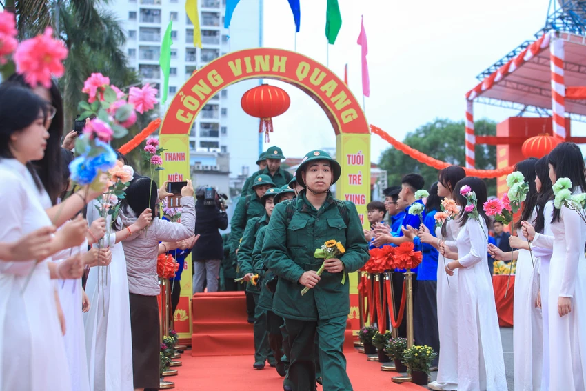 Ha-Noi-giao-quan-4.jpg