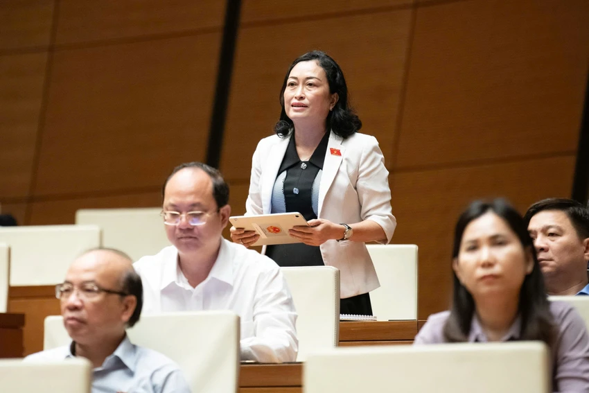 tran-thi-hoa-ry-2.jpg