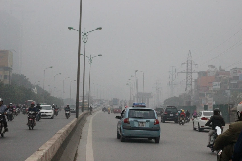 Sáng nay Hà Nội chìm ngập trong sương mù ảnh 1 Sáng nay Hà Nội chìm ngập trong sương mù ảnh 1