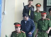 Cựu trung tướng Phan Văn Vĩnh vắng mặt trước giờ lãnh án