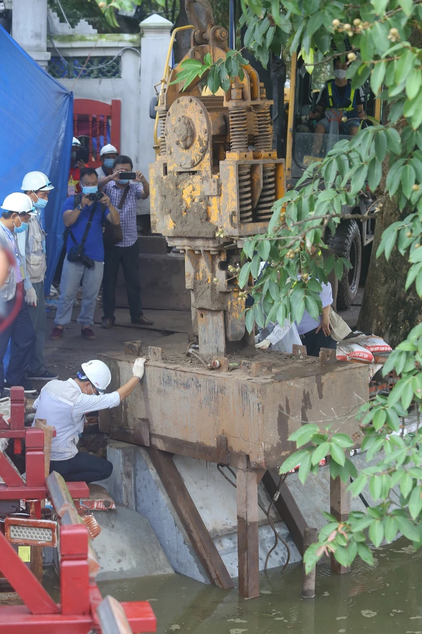 Chính thức hợp long kè hồ Hoàn Kiếm ảnh 3 hop-long-ke-ho-guom1_nhwe