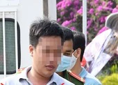 Khoe 'của quý', sàm sỡ nữ sinh trên quốc lộ