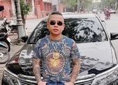 2 người nổ súng vào xe chở 'thánh chửi' Dương Minh Tuyền
