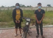 Cô gái 16 tuổi cùng bạn trai đi cướp xe ôm