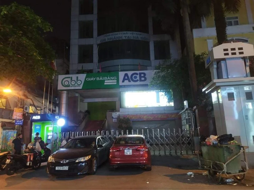 Trụ sở Công ty chứng khoán Trí Việt tối 20-4. Ảnh: MINH TRÚC Trụ sở Công ty chứng khoán Trí Việt tối 20-4. Ảnh: MINH TRÚC