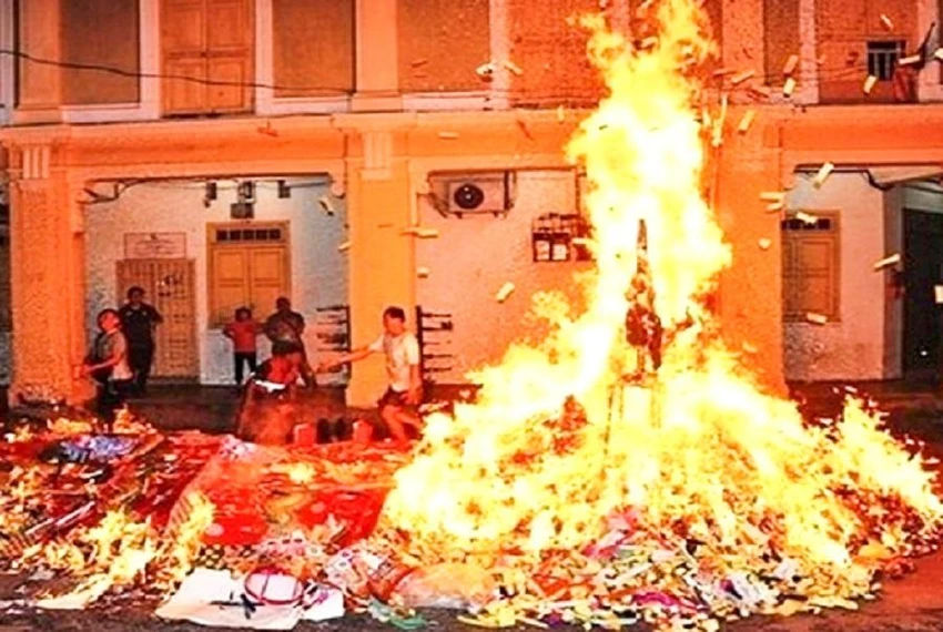 Công an cảnh báo mối nguy ‘bà hỏa’ từ việc đốt vàng mã. Ảnh minh họa