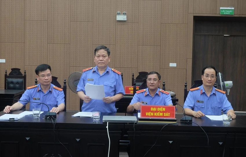 Đại diện VKS tranh luận tại phiên tòa. Ảnh: UYÊN TRANG Đại diện VKS tranh luận tại phiên tòa. Ảnh: UYÊN TRANG