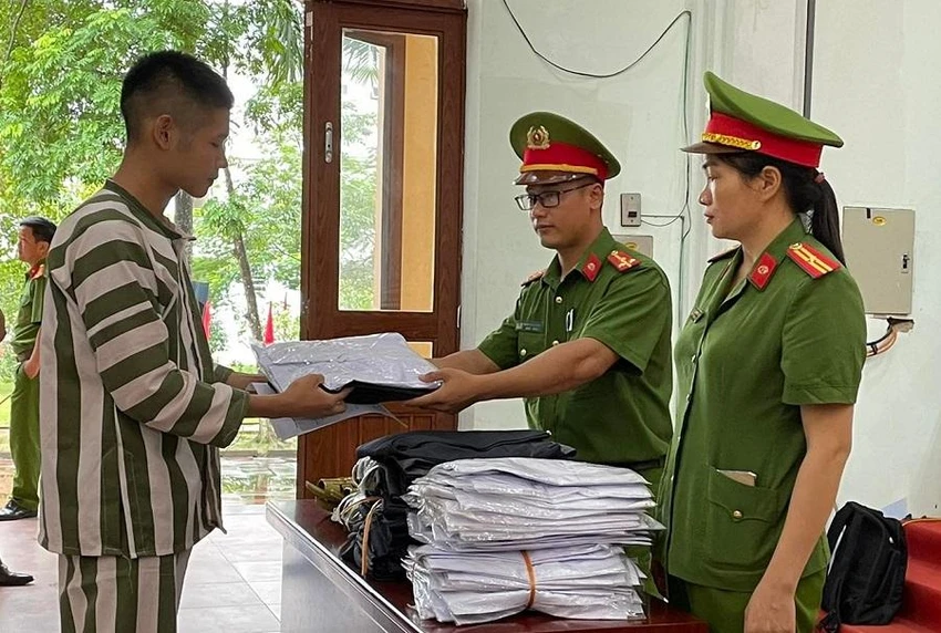 Năm nay, cả nước có 2.438 người được hưởng đặc xá. Ảnh: TP Năm nay, cả nước có 2.438 người được hưởng đặc xá. Ảnh: TP