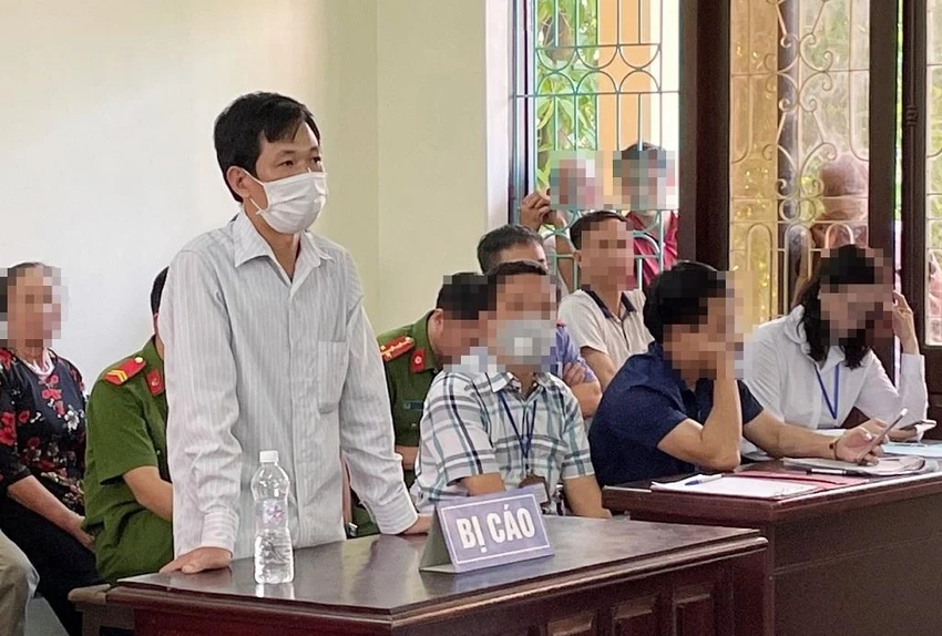 Bị cáo Đỗ Văn Thông bị tuyên y án năm năm sáu tháng tù về tội cố ý gây thương tích. Ảnh: UYÊN TRANG