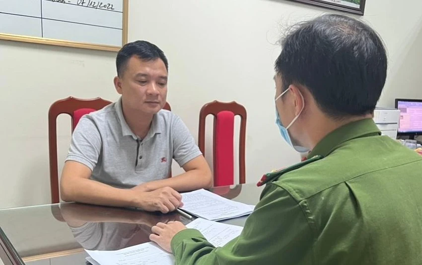 Nguyễn Văn Nhận tại cơ quan công an. Ảnh: CACC Nguyễn Văn Nhận tại cơ quan công an. Ảnh: CACC