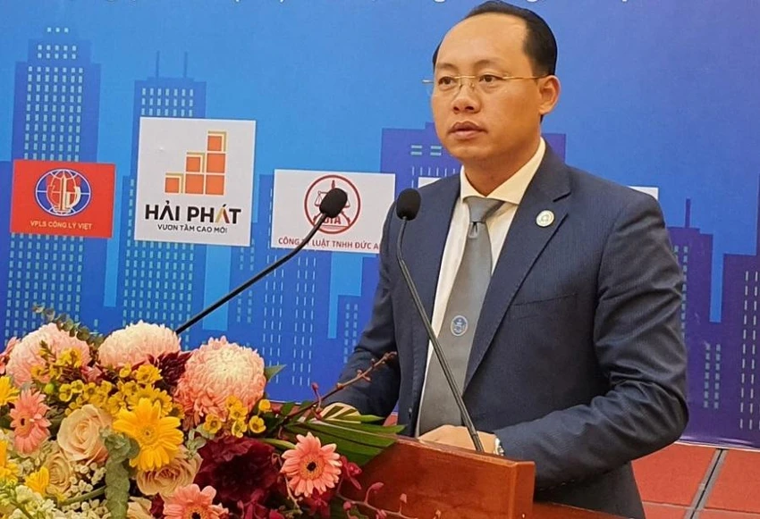 Với chặng đường đồng hành gần ba năm, LS Tâm cùng cộng sự đã giúp ba mẹ con cụ May đòi quyền lợi sau 34 năm mang tiếng oan giết người. Ảnh: NVCC