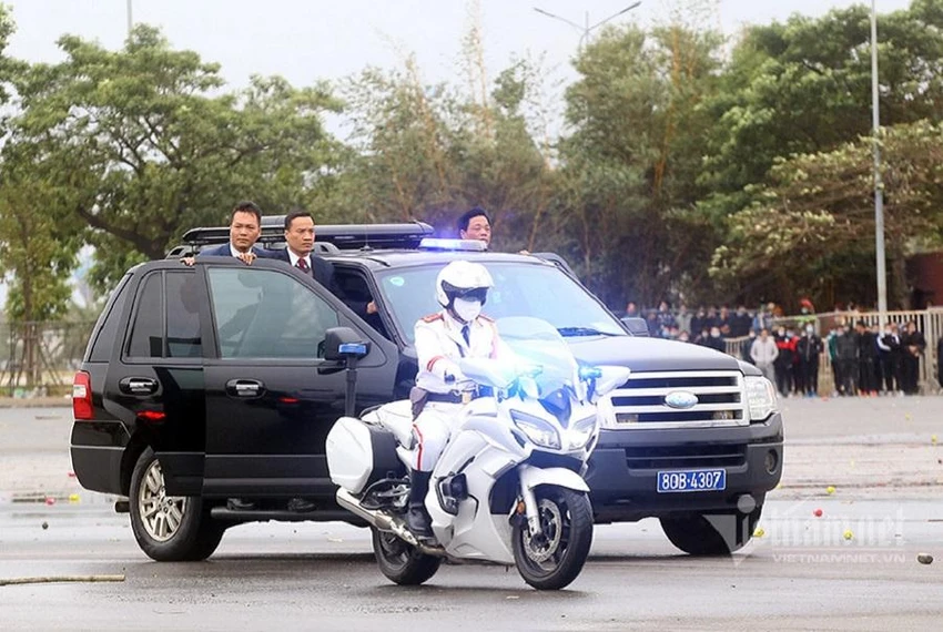 Bộ Công an đề xuất bổ sung thêm hai đối tượng cảnh vệ, gồm Chánh án TAND Tối cao và Viện trưởng VKSND Tối cao. Ảnh minh họa: VIETNAMNET Bộ Công an đề xuất bổ sung thêm hai đối tượng cảnh vệ, gồm Chánh án TAND Tối cao và Viện trưởng VKSND Tối cao. Ảnh minh họa: VIETNAMNET