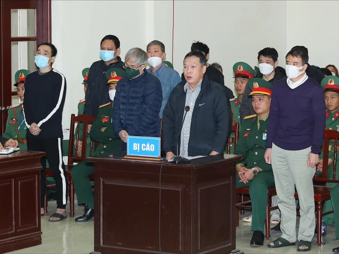 Các bị cáo tại tòa ngày 27-12. Ảnh: Tòa án Các bị cáo tại tòa ngày 27-12. Ảnh: Tòa án