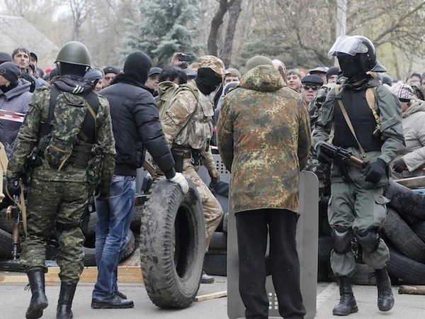 "Nga triển khai hàng chục nghìn quân gần biên giới Ukraine" ảnh 1