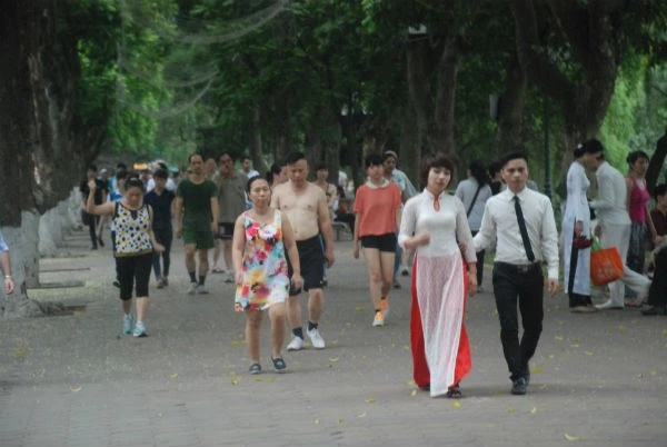Vẻ đẹp Hà Nội thanh bình đón mừng sinh nhật Bác! ảnh 10 Vẻ đẹp Hà Nội thanh bình đón mừng sinh nhật Bác! ảnh 10