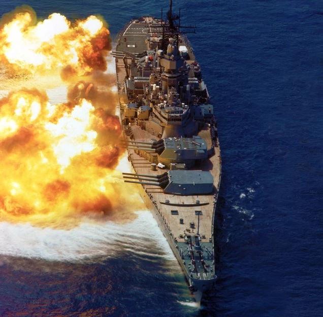 USS Iowa - Thiết giáp hạm kinh hoàng nhất của hải quân Mỹ ảnh 1 USS Iowa - Thiết giáp hạm kinh hoàng nhất của hải quân Mỹ ảnh 1