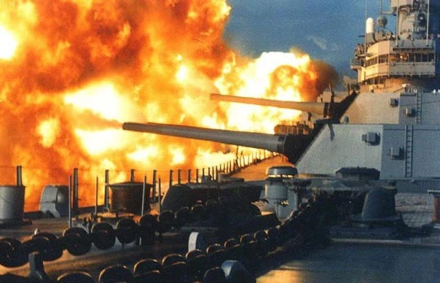 USS Iowa - Thiết giáp hạm kinh hoàng nhất của hải quân Mỹ ảnh 7 USS Iowa - Thiết giáp hạm kinh hoàng nhất của hải quân Mỹ ảnh 7